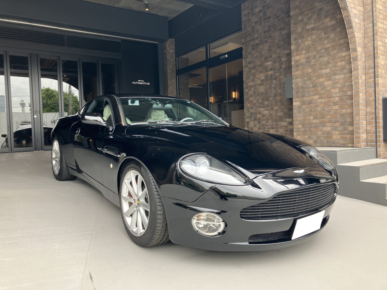 Aston Martin V12 VANQUISH トランスミッション載せ替え | アストン