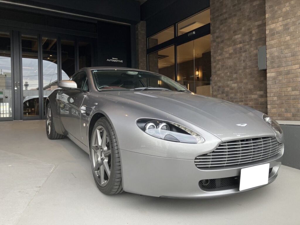 Aston Martin V8 Vantage 車検整備