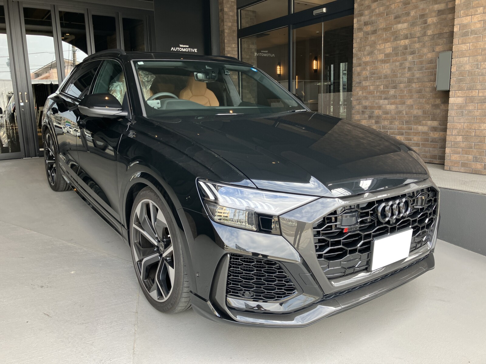 Audi RS Q8 ロワリングキット取付 ローダウンカスタム | アストン 