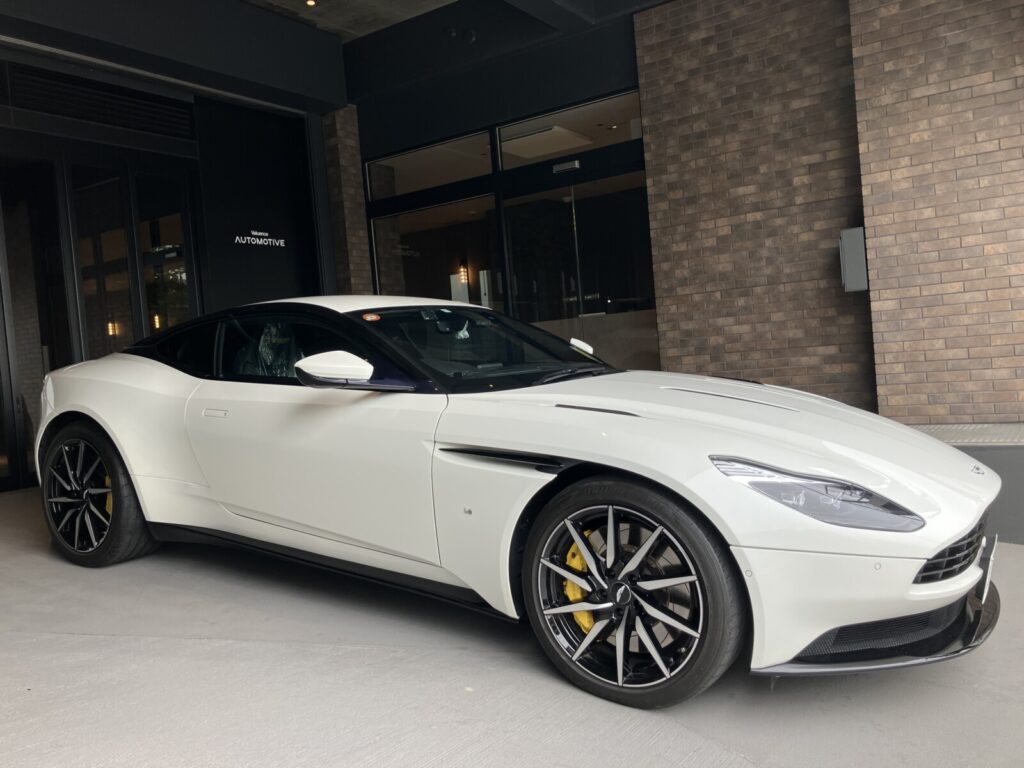 ASTON MARTIN DB11 エンジンチェックランプ点灯修理